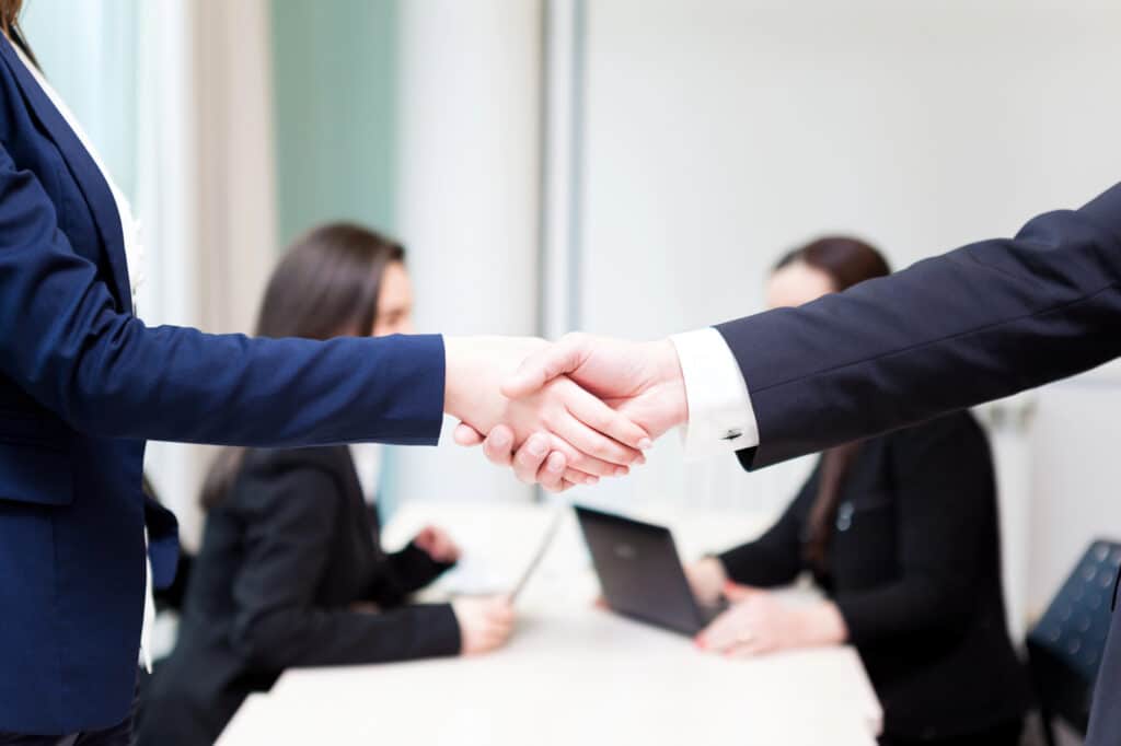 8 Effective Strategies to Sidestep Business Partnership Disputes
